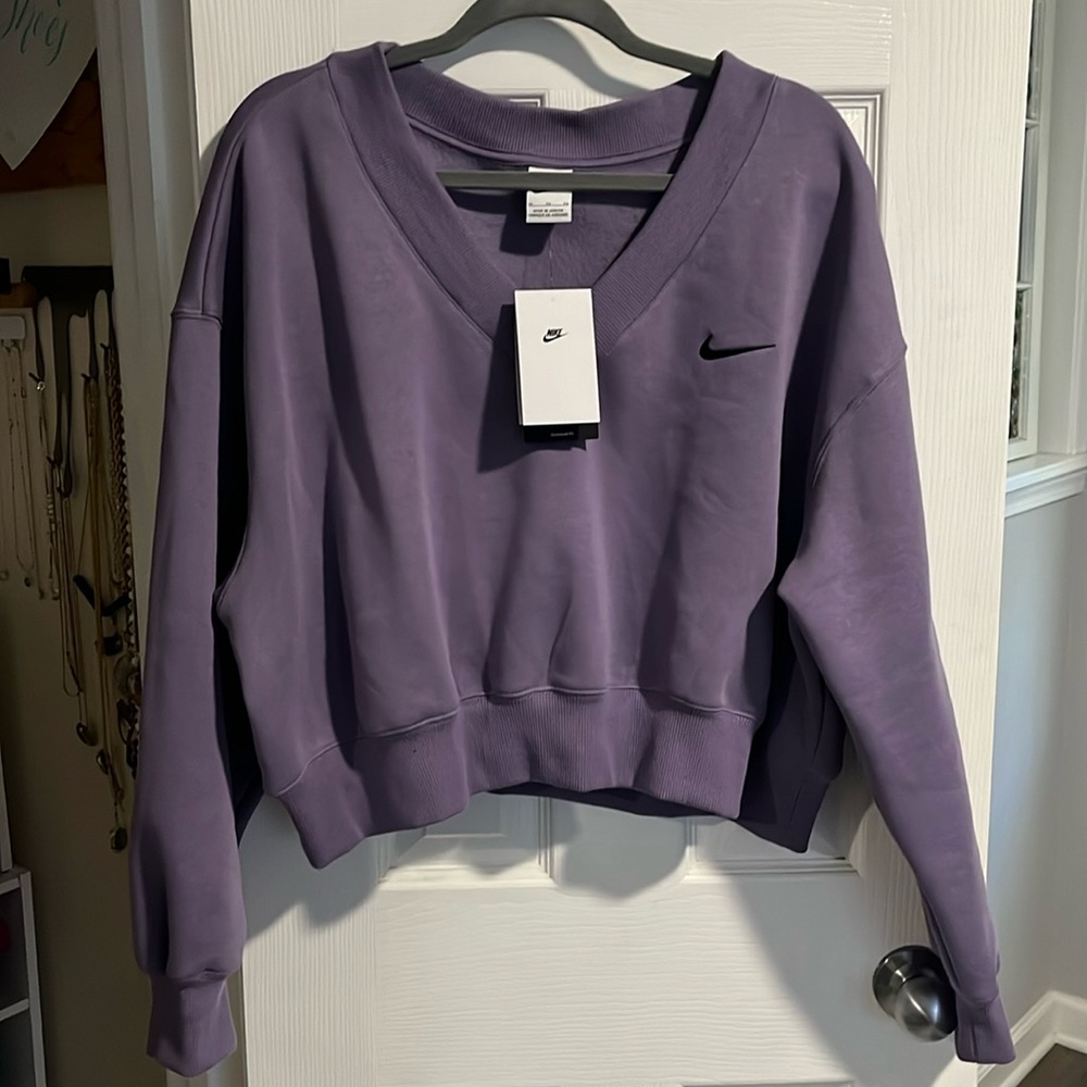 Nike cropped v neck sweatshirt